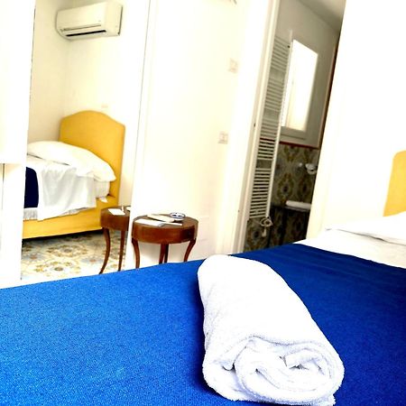I Tre Soli Apartments By Caprirooms Extérieur photo