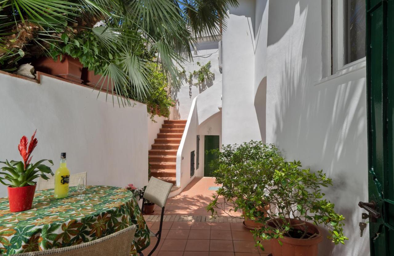 I Tre Soli Apartments By Caprirooms Extérieur photo