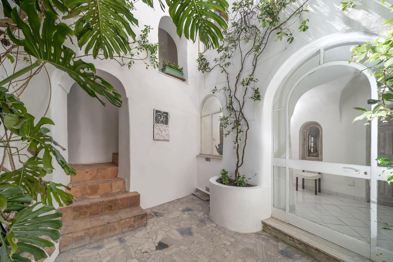 I Tre Soli Apartments By Caprirooms Extérieur photo