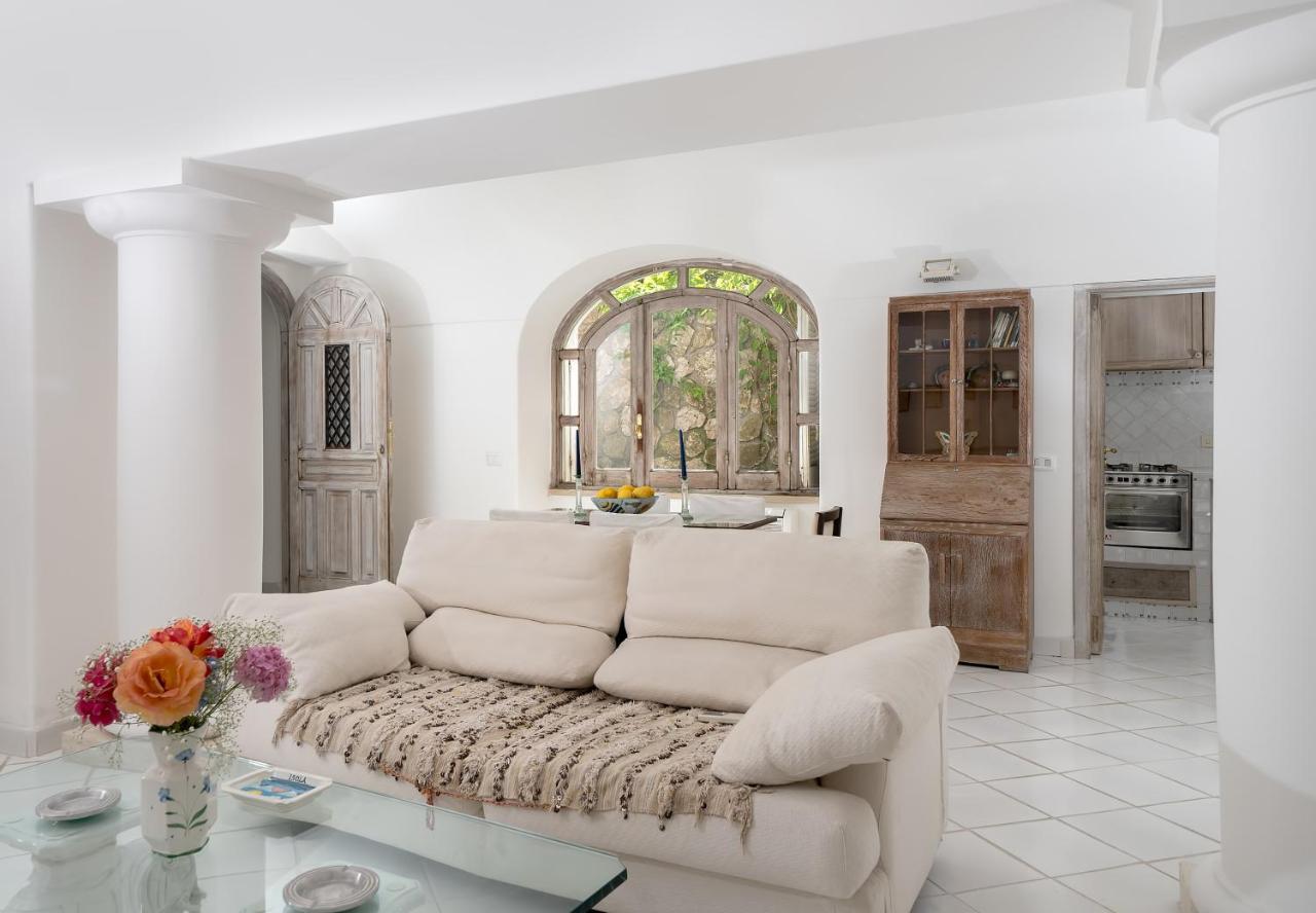 I Tre Soli Apartments By Caprirooms Extérieur photo