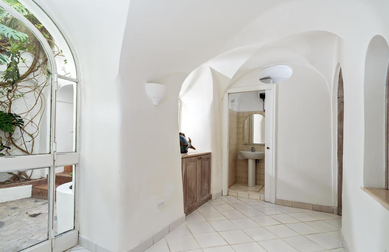 I Tre Soli Apartments By Caprirooms Extérieur photo